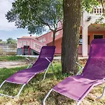 3 Bedroom Lovely Apartment In Pula