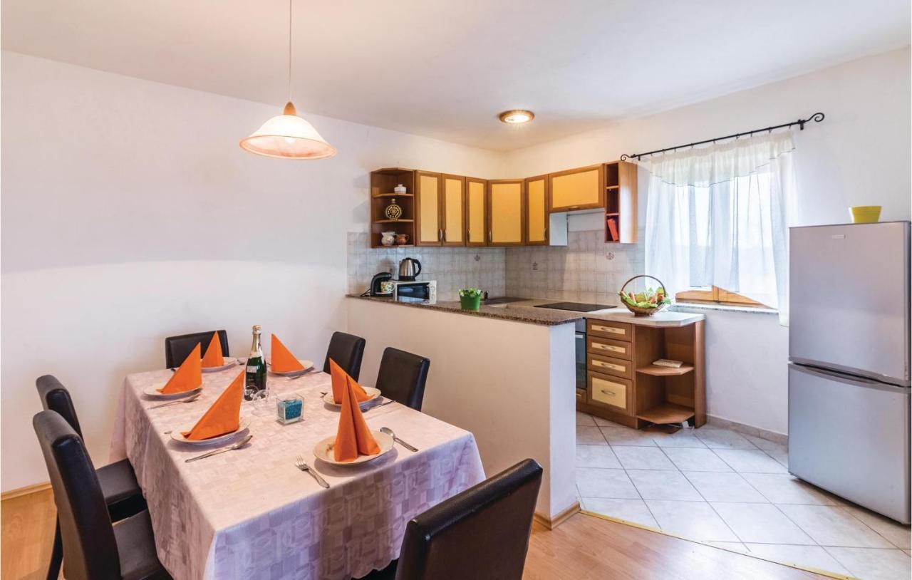Apartman 3 Bedroom Lovely In